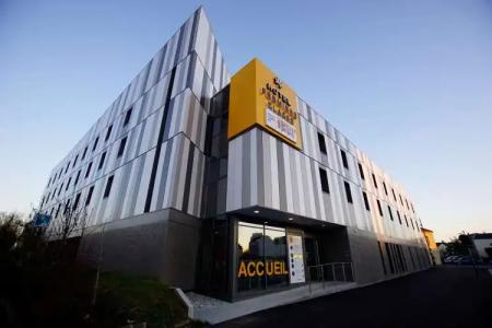 Premiere Classe Le Havre Centre-Les Docks - 1