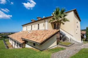 Отель «Residenza d'Epoca Pietra Di Ponente», Чампино