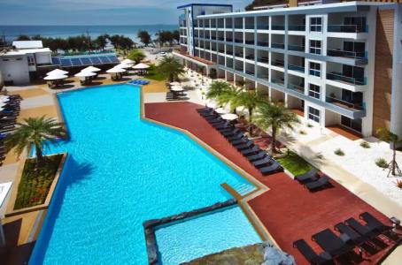GrandBlue Resort & Beachclub - 15