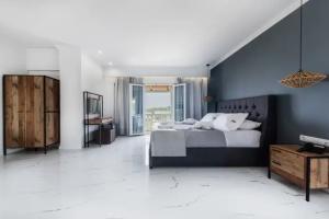 Zante Calinica Hotel, Циливи-Планос