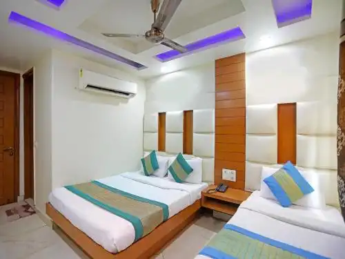 The Tashkent - Couple Friendly Stays - 36