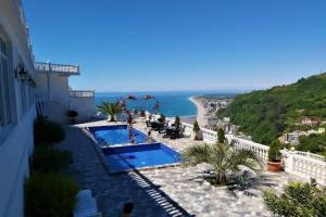 Hotel «Zura Palace», Квариати