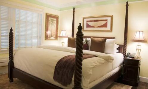 Pineapple Point Guesthouse & Resort - Gay Men's Resort - 16