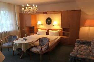 Hotel «Springiersbacher-Hof», Крёф