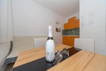 Diana & Josip Mobile Homes - 28