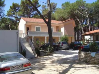 Diana & Josip Mobile Homes - 10