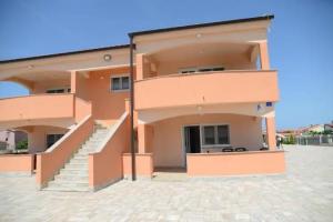 Апартаменты «Villa Lucky», Vir