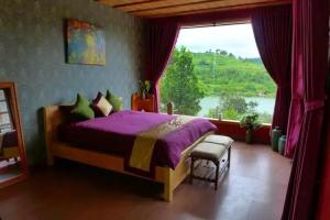 Отель «Zen Cafe Lakeside», Далат