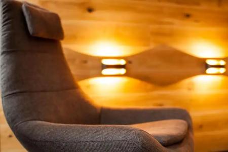 Lederer's living - 86