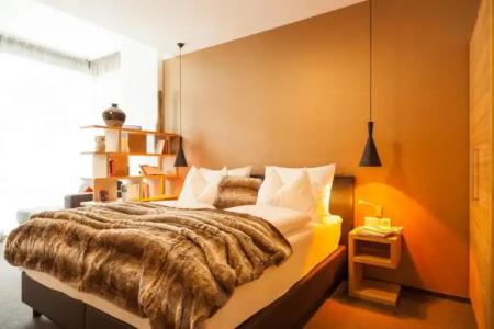 Lederer's living - 85