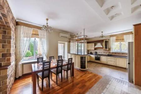 Коттедж с бассейном Huse - 1