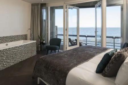 De Pier Suites - 36