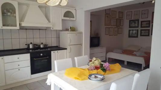Top Spot Guesthouse - 10