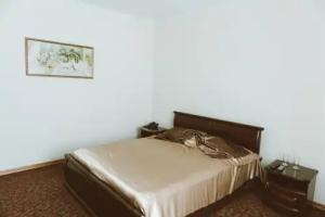 Hotel «Korona», Каменец-Подольский