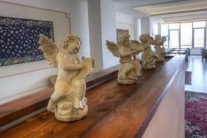 Hotel «Napoleon», Каттолика