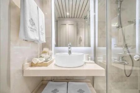 Elementa Boutique - 93