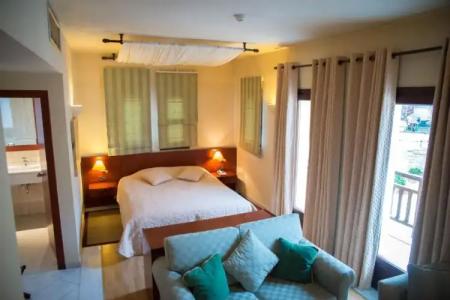 Maritsas & Suites - 37