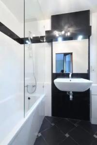 Turnau Angel City Aparthotel - 11