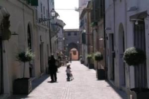 Stella Hotel, Сироло