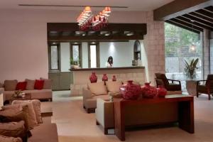 Ayii Anargyri Natural Healing Spa Resort, Милиу