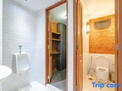 Oyo 704 Siam Plug In Hostel - 103