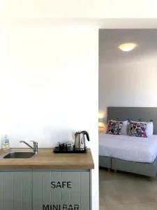 Aperanto Suites - 25