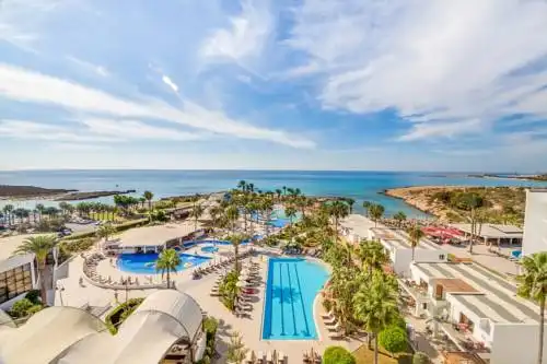 Adams Beach & Spa - 0