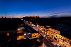 The Duke Boutique Hotel, Виктория