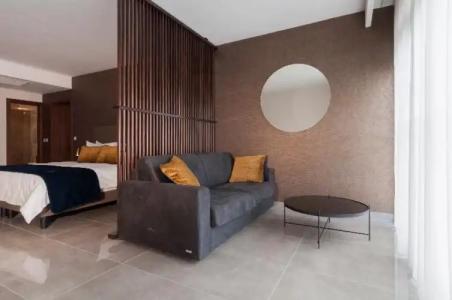 The Duke Boutique - 84