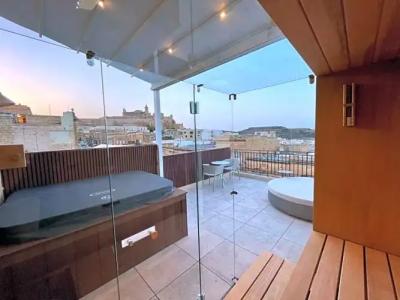 The Duke Boutique - 134