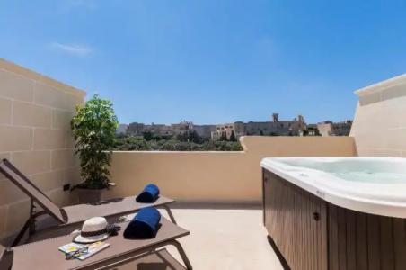 The Duke Boutique - 79