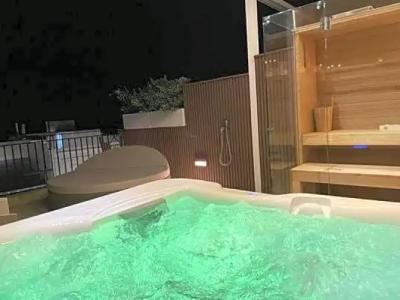 The Duke Boutique - 149