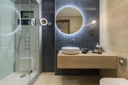 The Duke Boutique - 92