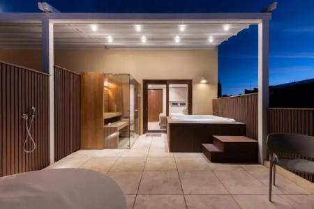 The Duke Boutique - 160