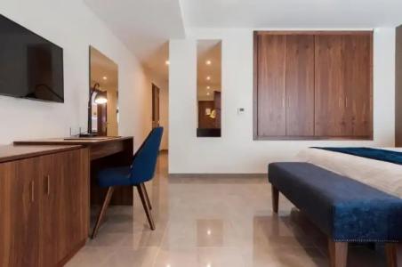 The Duke Boutique - 110