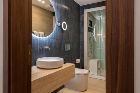 The Duke Boutique - 127