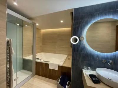 The Duke Boutique - 45