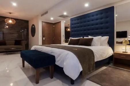 The Duke Boutique - 75