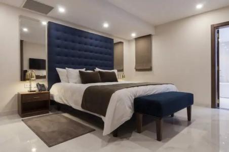 The Duke Boutique - 2