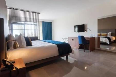 The Duke Boutique - 107