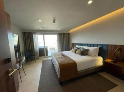 The Duke Boutique - 153