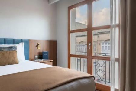 The Duke Boutique - 128