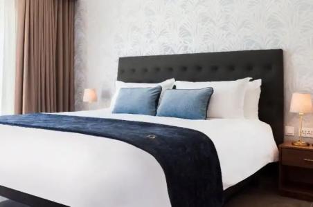 The Duke Boutique - 98