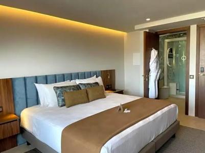 The Duke Boutique - 139