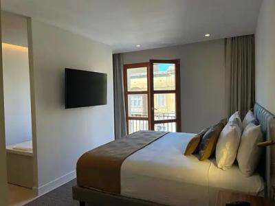 The Duke Boutique - 62