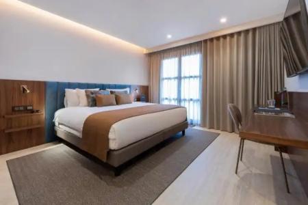 The Duke Boutique - 125