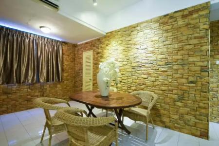 Ohana House @ 7011 - 21