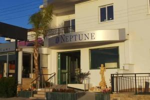 Neptune Hotel  Paphos, Корал-Бэй