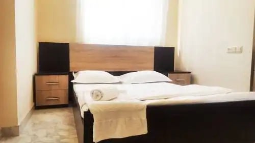 Friendship Domino Hostel & Tours - 0