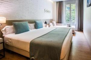 Hotel «Well and Come», Барселона